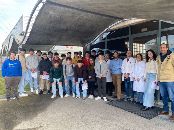 Electronics students visited CTR company